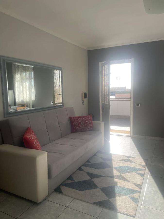 Airport Apartment Happyhouse Fiumicino Exteriör bild
